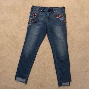 Skinny embroidered jeans